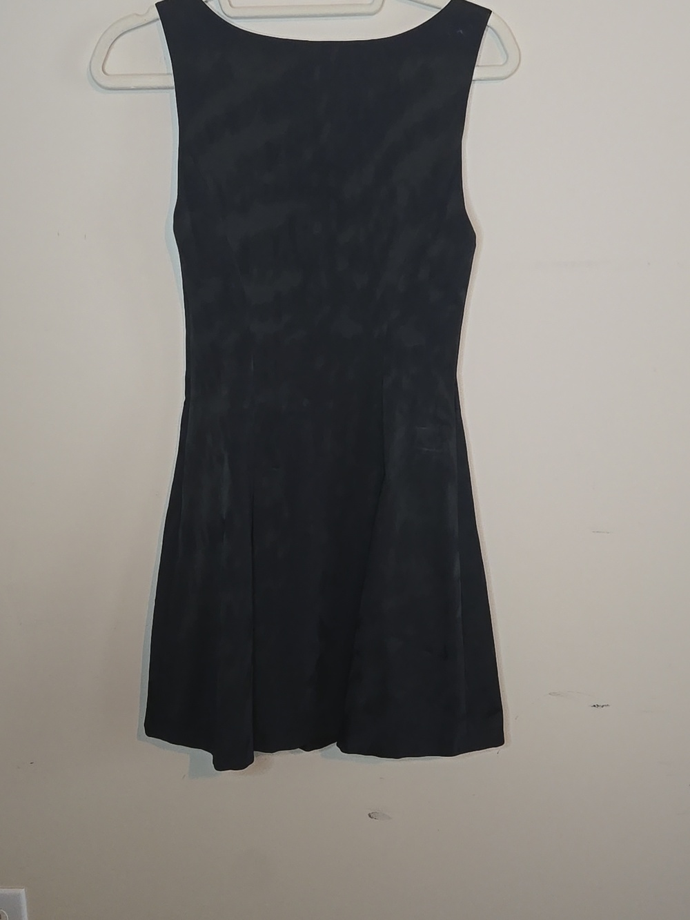 Bebe Black Animal Print Mini Pleated Dress Sleek Night Out Size 2 - Picture 5 of 8